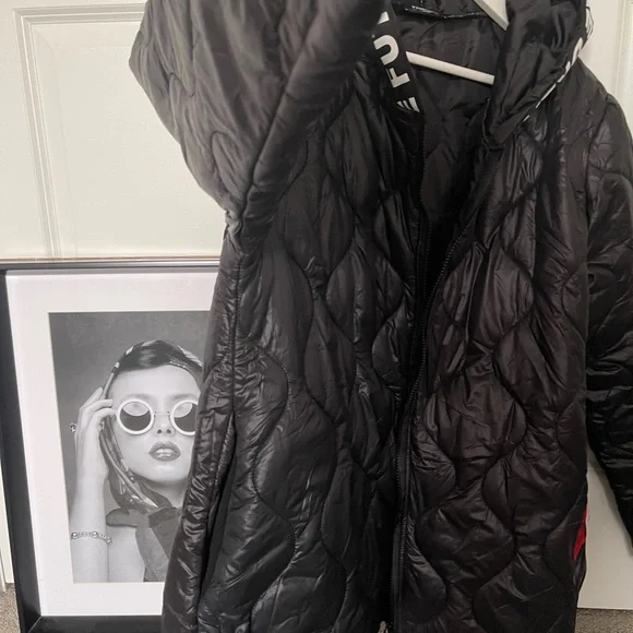 Waterproof black jacket - Picture 6 of 7